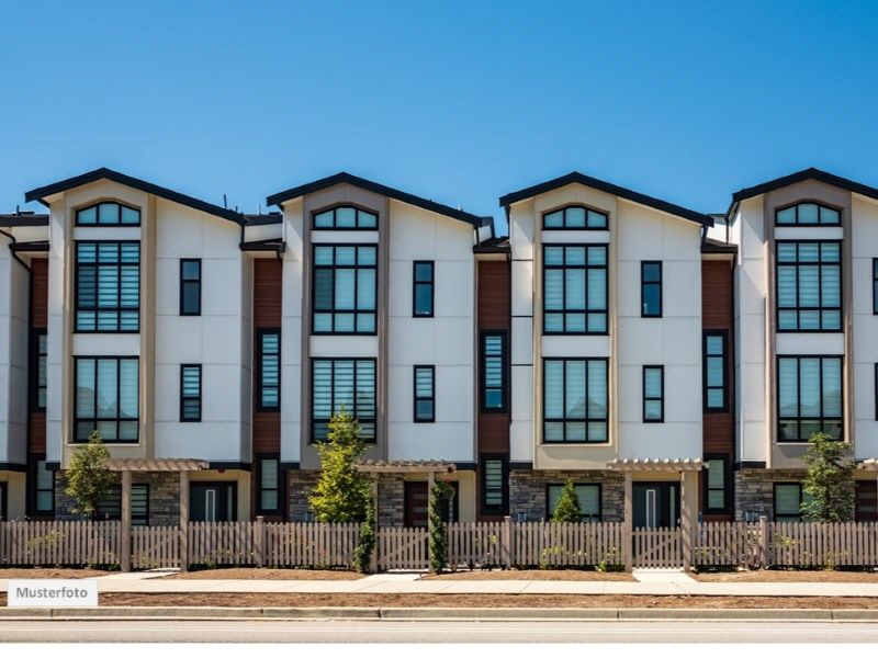 Zwangsversteigerung Steinheim, Schillerstr.