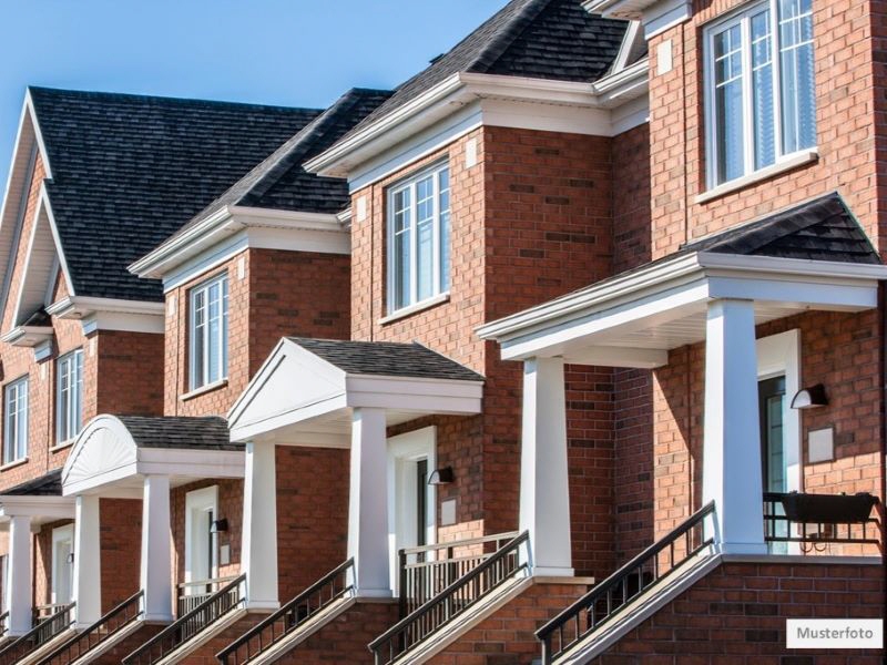 Zwangsversteigerung Wickede, Schwarzer Weg