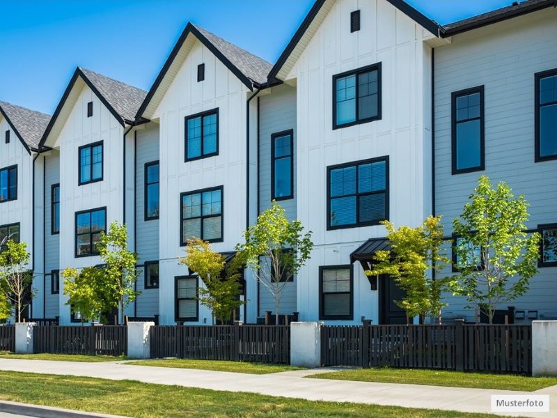 Zwangsversteigerung Breidenbach, Schmidtrainstr.